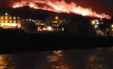 Mount Gabriel en flamme, près de Schull - Gavin O Callaghan - @gavinocal - TWITTER