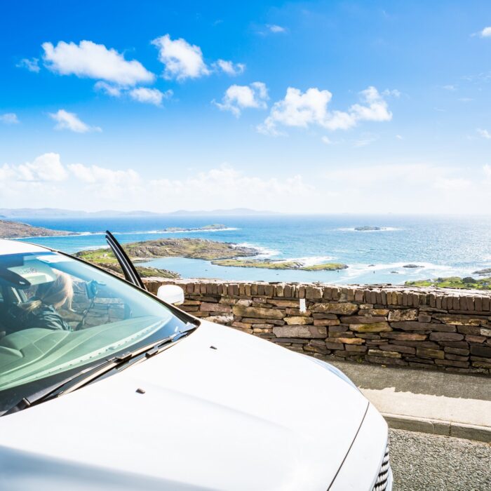 Une voiture en Irlande - © egon999