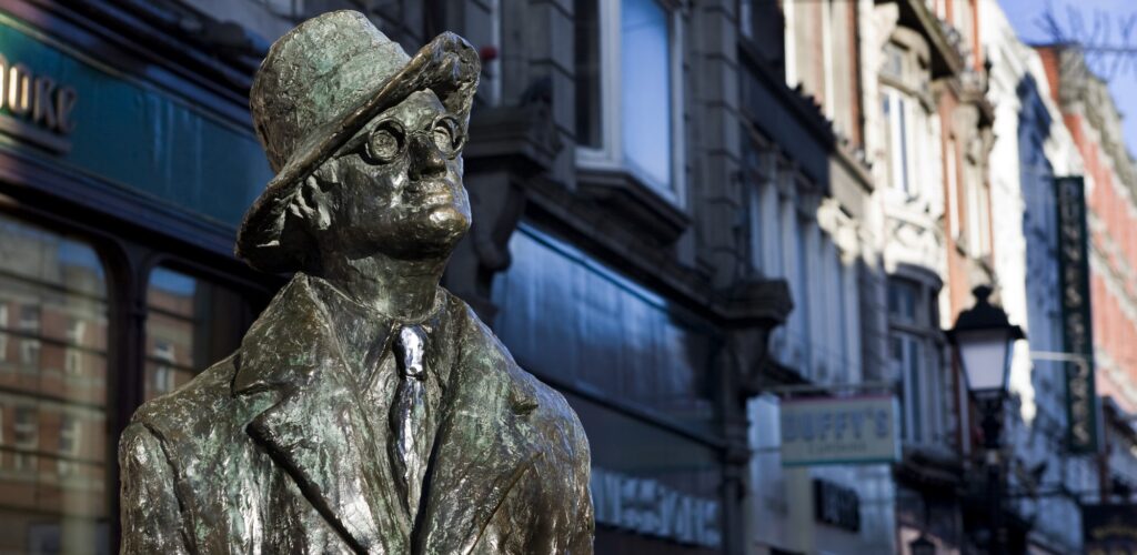 Statue de James Joyce, père du personnage de Leopold Bloom - © Dave Walsh