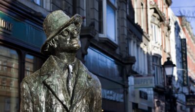 Statue de James Joyce, père du personnage de Leopold Bloom - © Dave Walsh