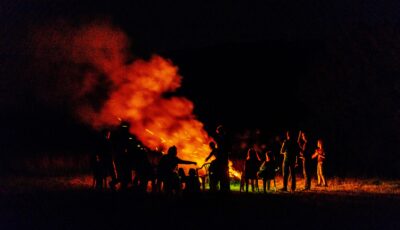 Feu de joie pour la fête irlandaise de Beltaine - © Julien