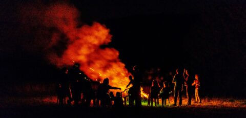Feu de joie pour la fête irlandaise de Beltaine - © Julien