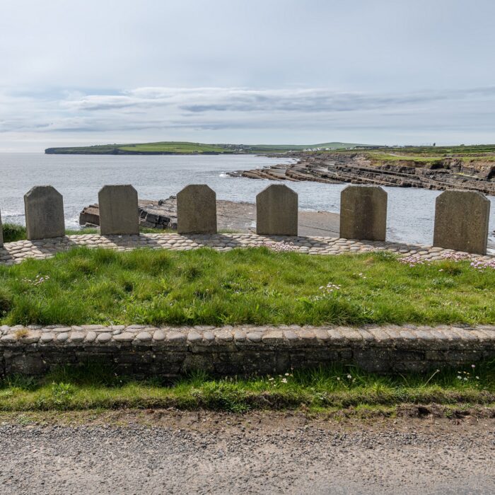 Grave of the Yellow Men - © dvlcom
