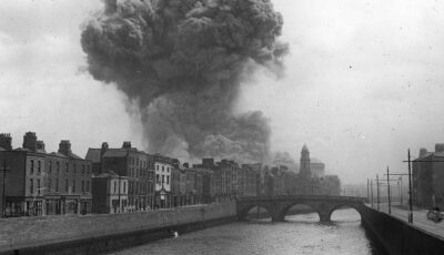 Les Four Courts bombardés pendant la Bataille de Dublin - Public Domain
