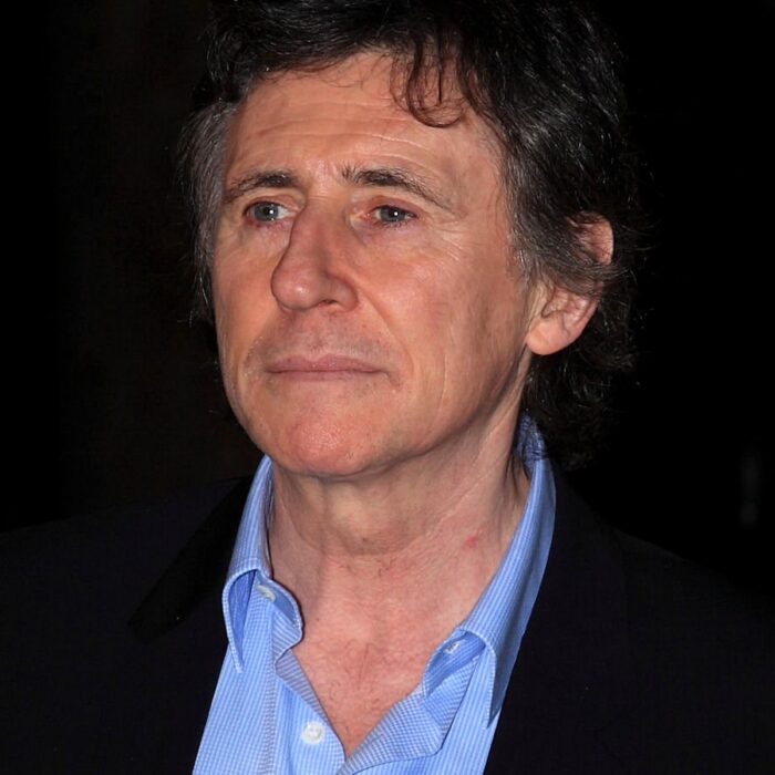 Gabriel Byrne - Ian Smith - cc