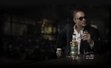 Le whiskey Old Oak de Jean-Claude Van-Damme - https://oldoakirishwhiskey.com