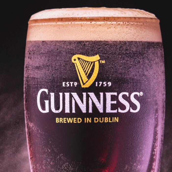 Le cocktail Black and Black - https://shaunlang.com/guinness