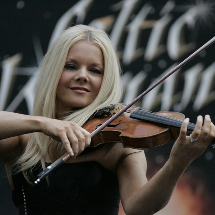 Máiréad Nesbitt - Eva Rinaldi - cc