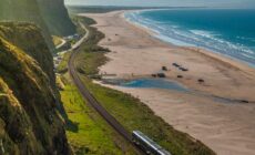 Un train traversant l'Irlande du Nord - © pfeifferv