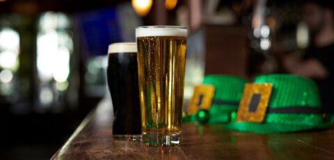 Bières lors de la Saint Patrick en Irlande - © Rocio