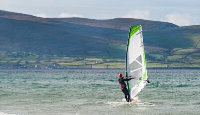 Du windsurf en Irlande - © Gabriel Cassan