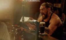 Jason Momoa, découvrant qu'il possède des origines irlandaises - YouTube