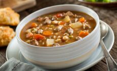 Beef and Barley Soup - © Fudio - Getty Images