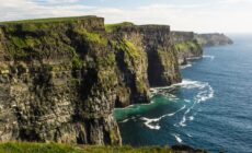 Les Falaises de Moher - © mikedabell - Getty Images Signature