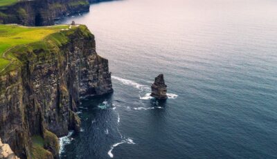 Le rocher Branaunmore près des Falaises de Moher - © miroslav_1 - Getty Images Pro
