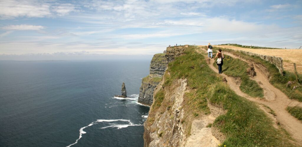 Cliffs of Moher Coastal Walk - © Rolphus - Getty Images Signature