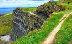 Cliffs of Moher Coastal Walk - © DNY59 - Getty Images Signature