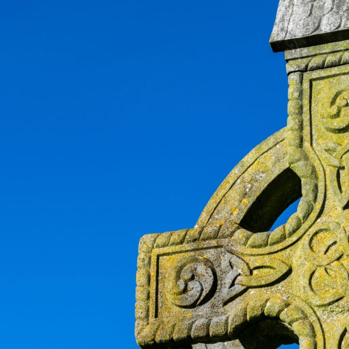 Une croix celtique irlandaise - © Gargaphoto - Getty Images