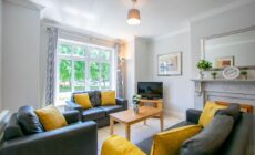 105 - Lovely Townhouse By Shortstays