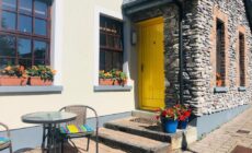 3 bedroom sleeping 5 and only 15 minute's walk from Kenmare