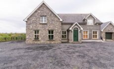 Ballinasloe Guest House in the Heart of the Country