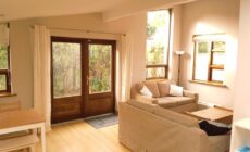 Bright spacious mews in great location