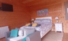 Ceaser's cabin is a cosy 1 bedroom cabin