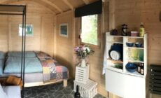 Cosy Shepherds hut Between Maple and Hawthorn