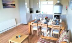 Hillside Cottage Apartment with mountain view