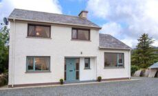 Hillview Holiday Home