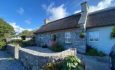 Oranuisce Thatch Cottage Ballyvaughan
