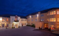 Seven Oaks Hotel