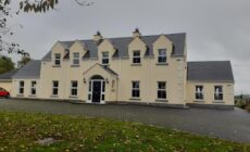 Single or Twin Room in Lovely Country Residence