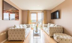 Stylish Central Apt At Aviva