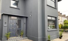 Twelve - Boutique Guest House -Galway City Centre -6 Bed En-Suite - Free Parking