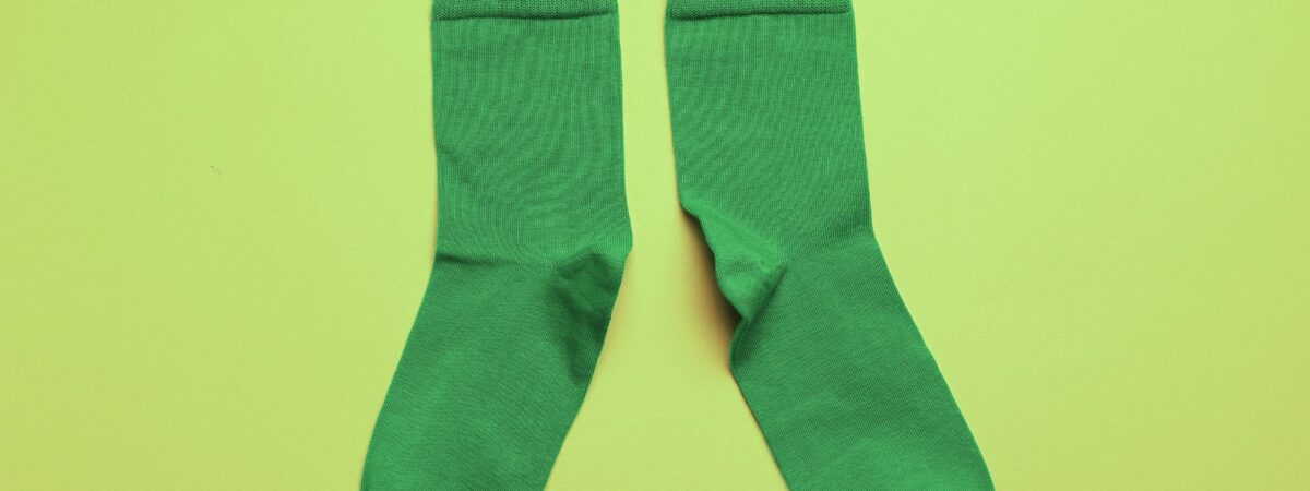 Des chaussettes vertes règlementaires seront obligatoires les jours de pluie en Irlande à compter d'aujourd'hui - Go to Ireland.com