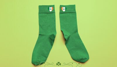 Des chaussettes vertes règlementaires seront obligatoires les jours de pluie en Irlande à compter d'aujourd'hui - Go to Ireland.com
