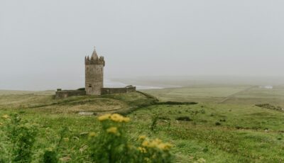 Doonagore castle - Photo de Aldo De La Paz sur Unsplash